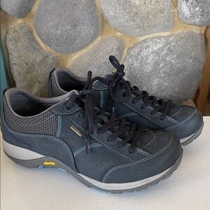 Dansko Paisley Navy and Gray shoes size 40